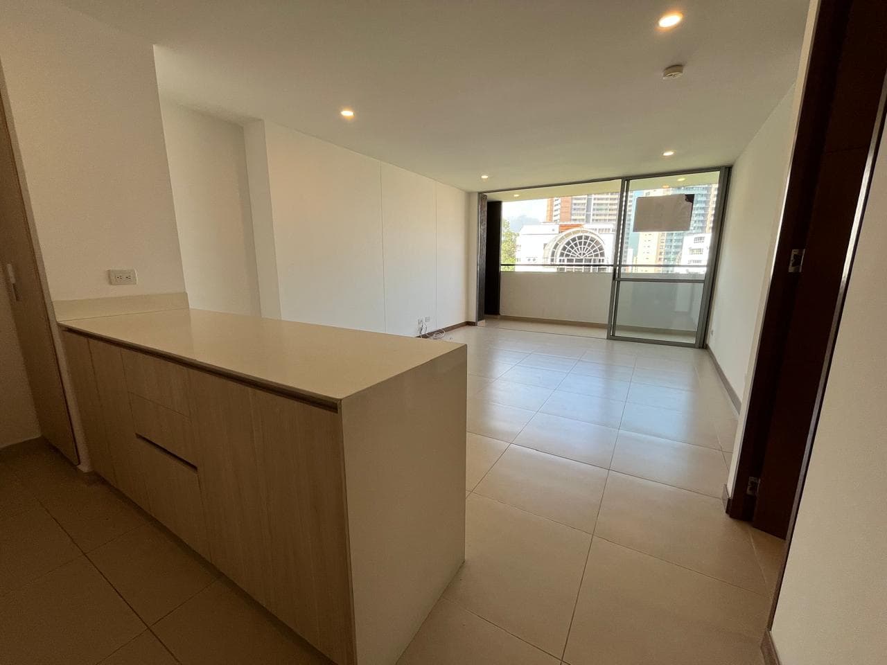 Apartamento en arriendo en Los Gonzalez, Poblado, Medellín — foto 1 de 20