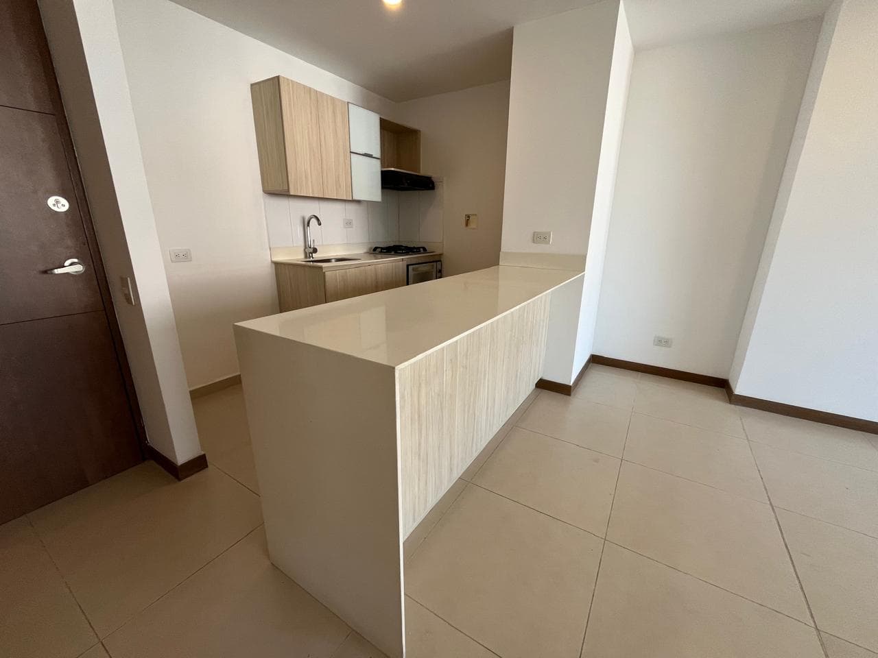 Apartamento en arriendo en Los Gonzalez, Poblado, Medellín — foto 3 de 20