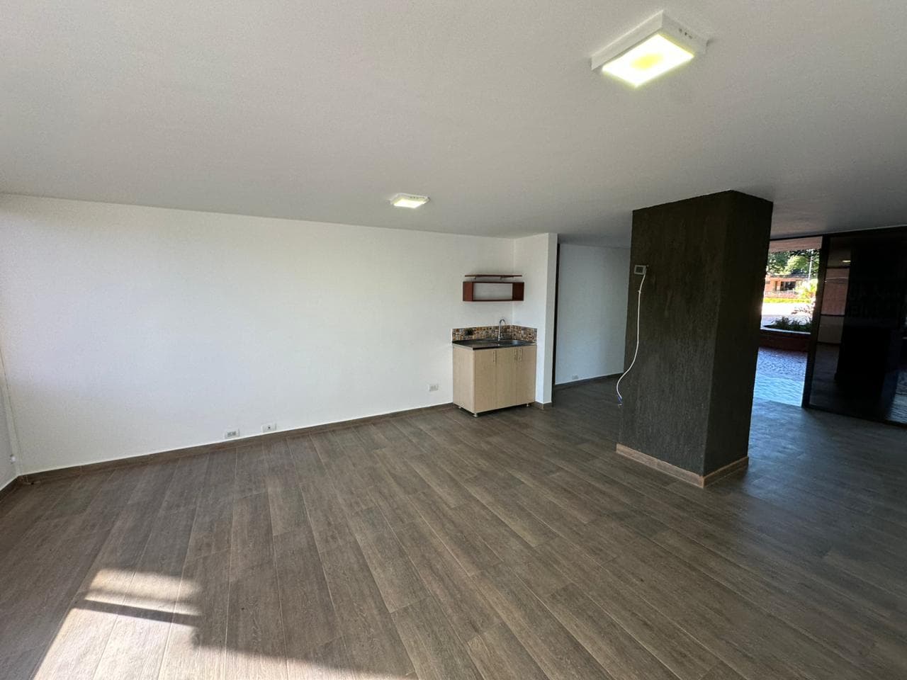 Local en arriendo en El Portal, Envigado — foto 4 de 14