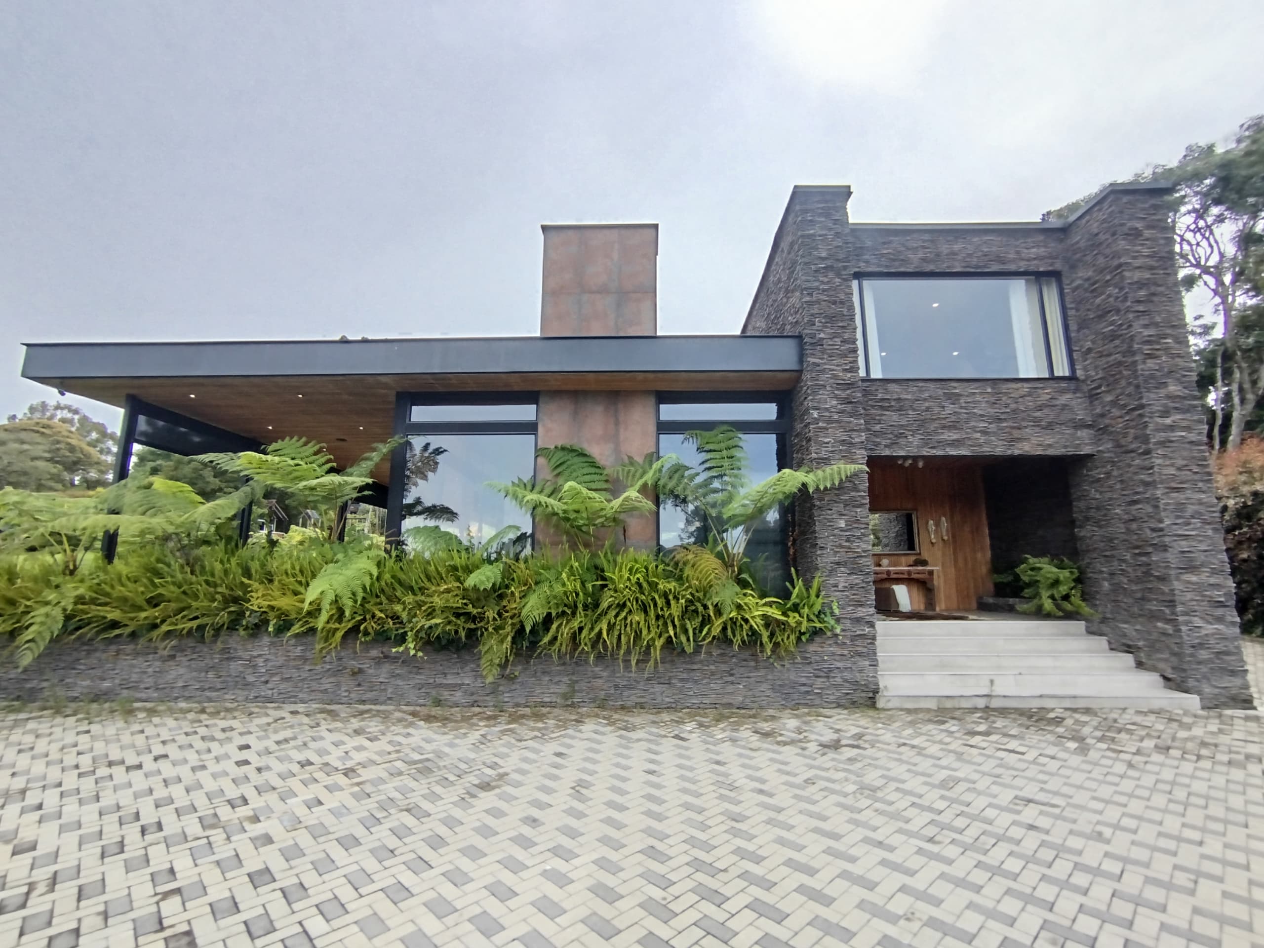 Casa Vivienda en arriendo en Las Palmas, Envigado — foto 1 de 20