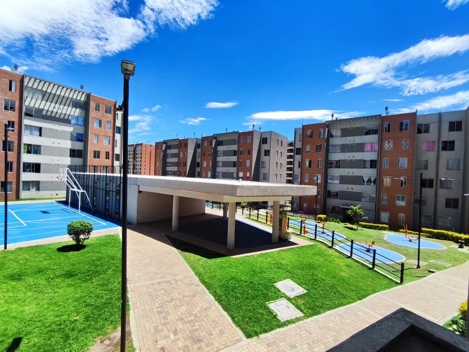 Apartamento en arriendo en Soacha — foto 1 de 19