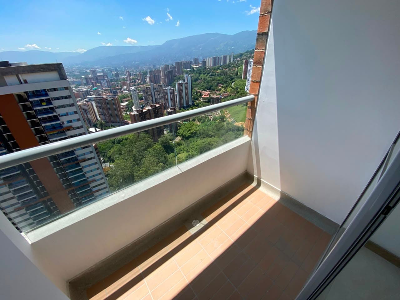 Apartamento en arriendo en Las Lomitas, Sabaneta — foto 2 de 17