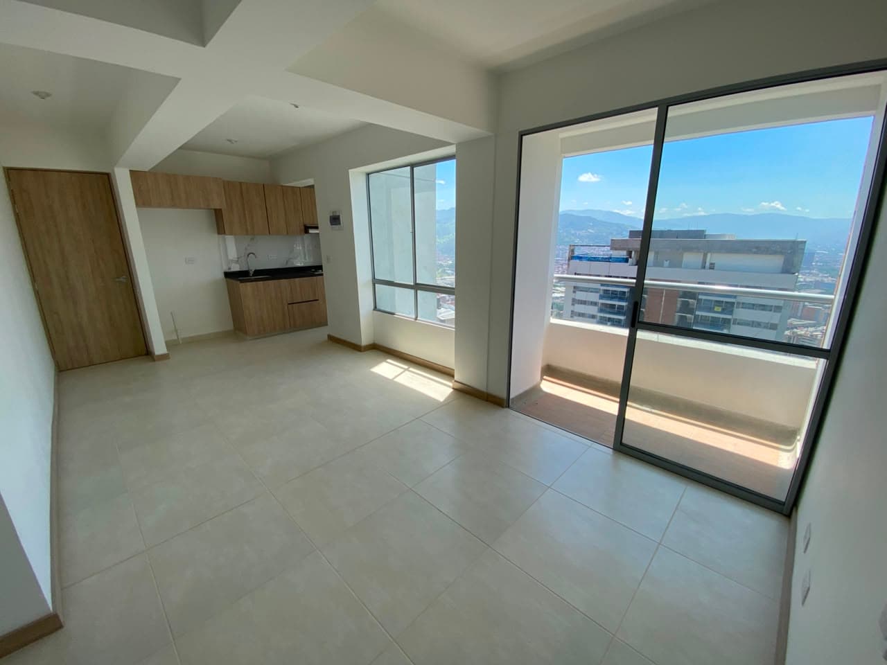 Apartamento en arriendo en Las Lomitas, Sabaneta — foto 3 de 17