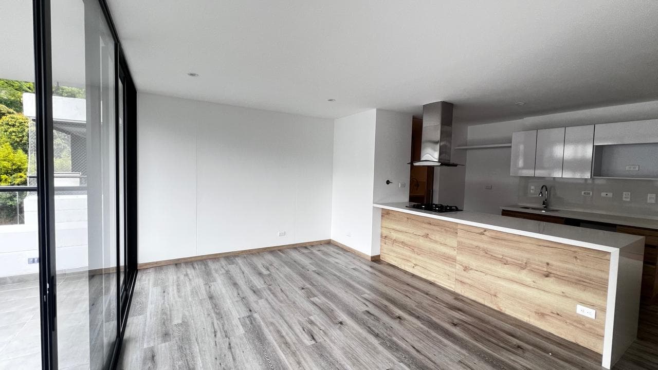 Apartamento en arriendo en Retiro — foto 3 de 20