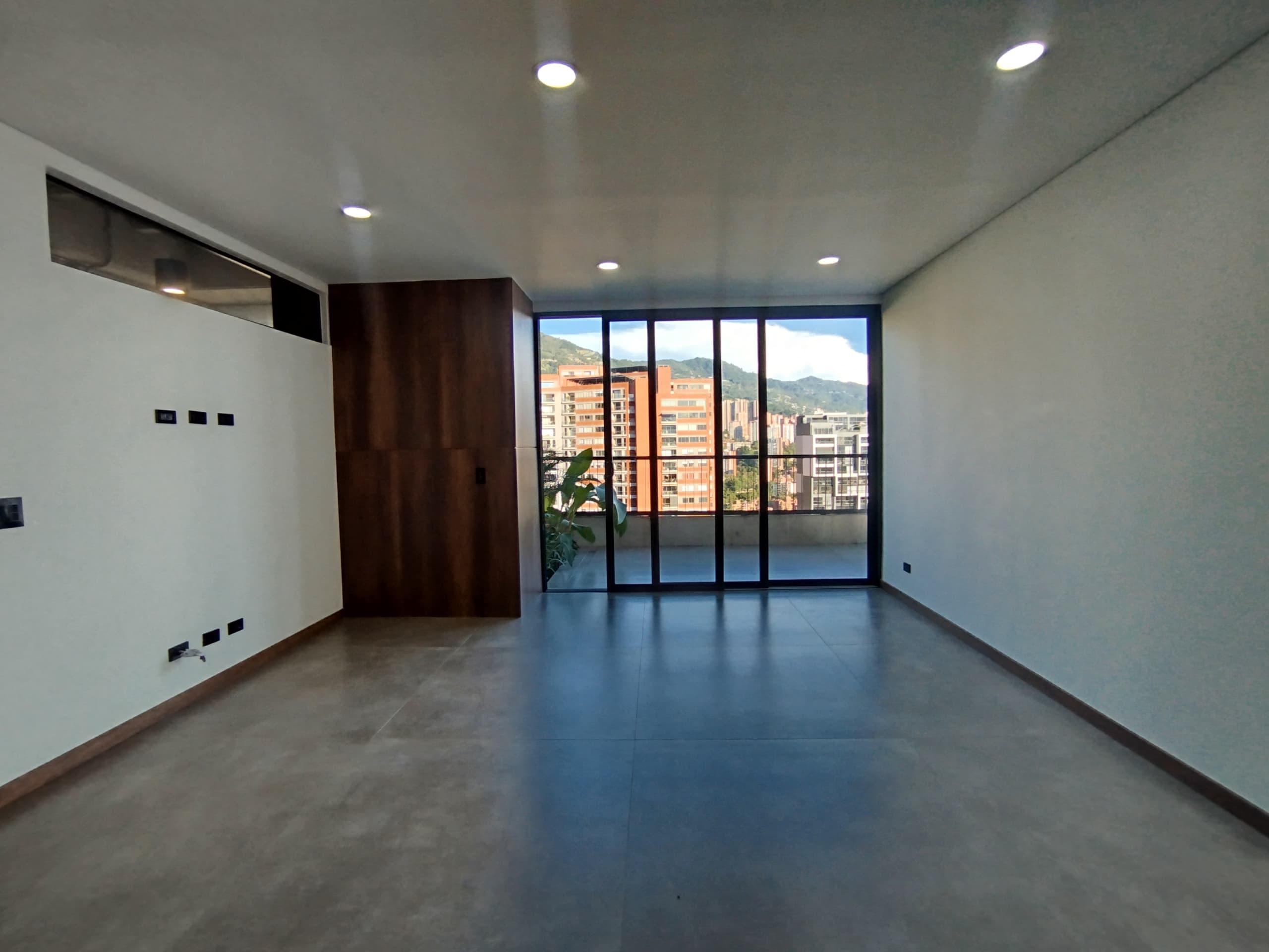 Apartamento en arriendo en Las Palmas M, Poblado, Medellín — foto 1 de 20