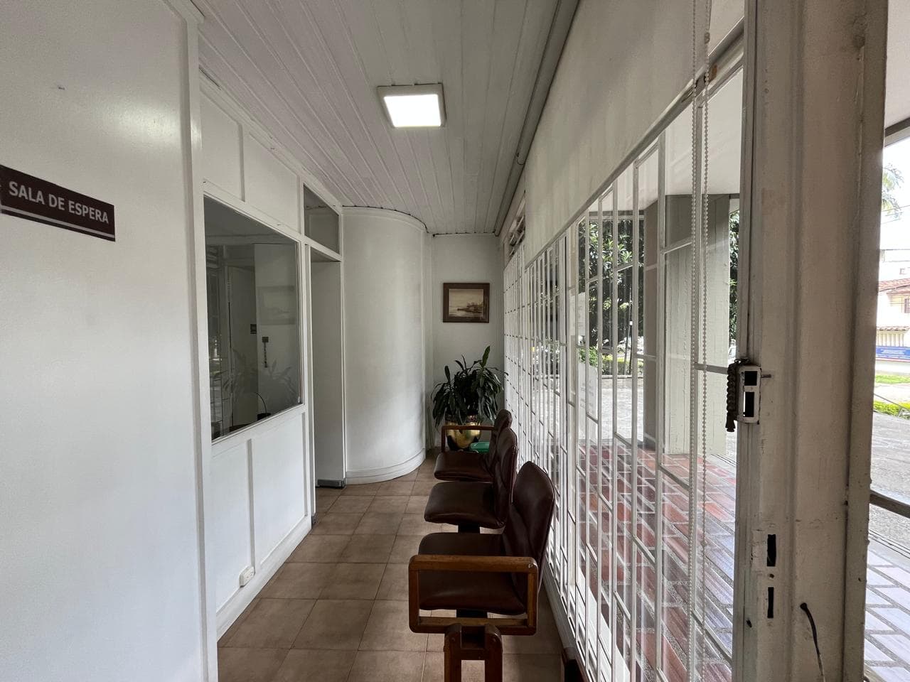 Local en arriendo en Suramericana, Laureles, Medellín — foto 2 de 15