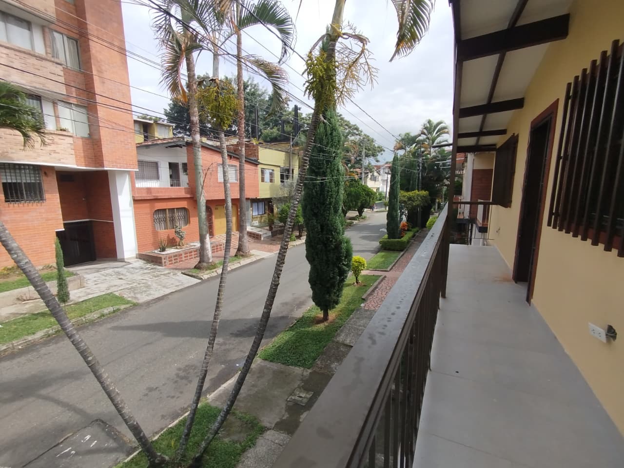 Casa Comercial en arriendo en Belen, Medellín — foto 1 de 20