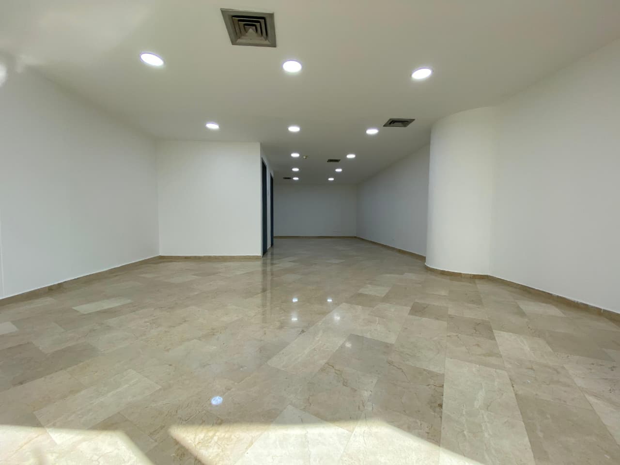 Oficina en arriendo en Astorga, Poblado, Medellín — foto 1 de 12