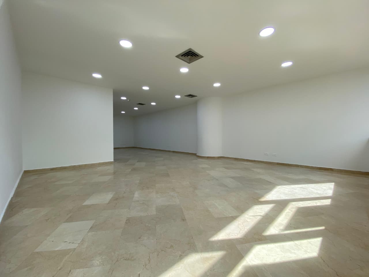 Oficina en arriendo en Astorga, Poblado, Medellín — foto 2 de 12
