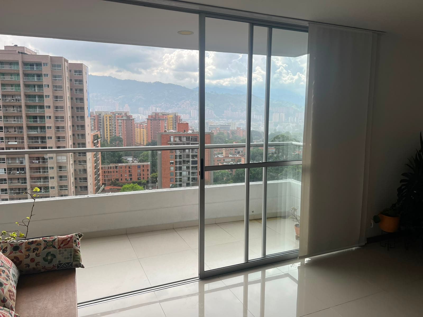 Apartamento en arriendo en Las Orquídeas, Envigado — foto 3 de 15