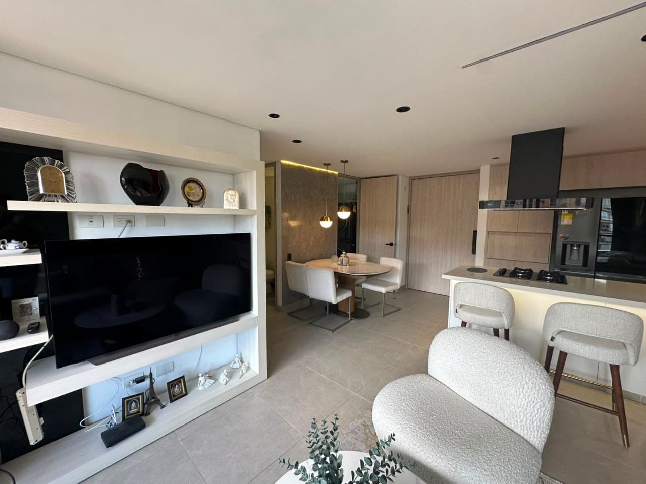 Apartamento en arriendo en Loma De Las Brujas, Envigado — foto 3 de 16