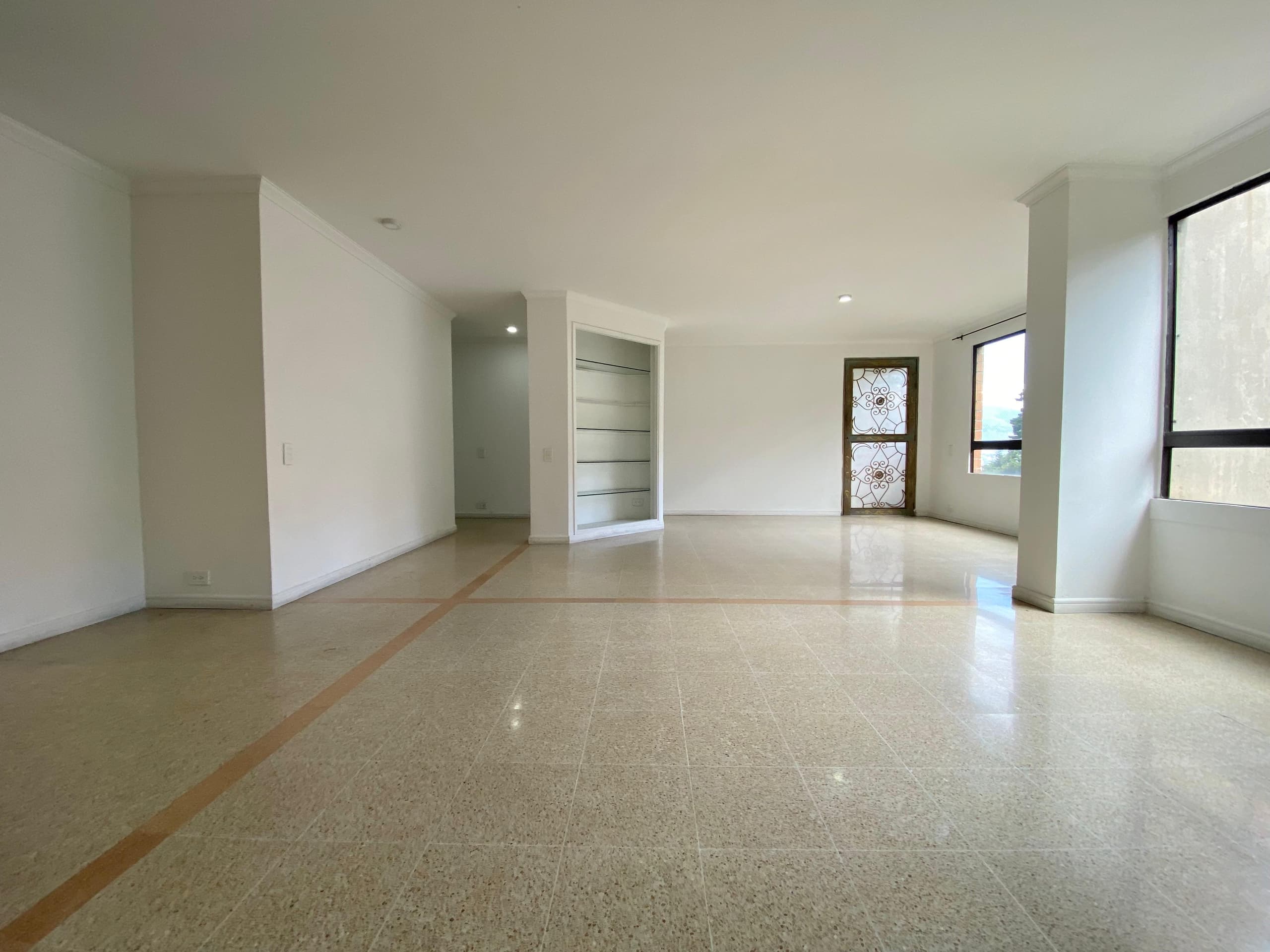 Apartamento en arriendo en La Tomatera, Poblado, Medellín — foto 2 de 20