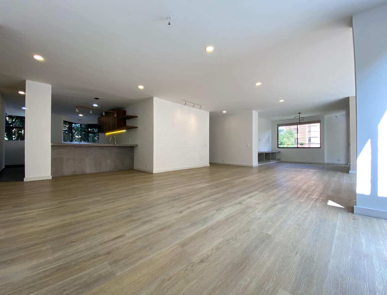 Apartamento en arriendo en La Tomatera, Poblado, Medellín — foto 2 de 20
