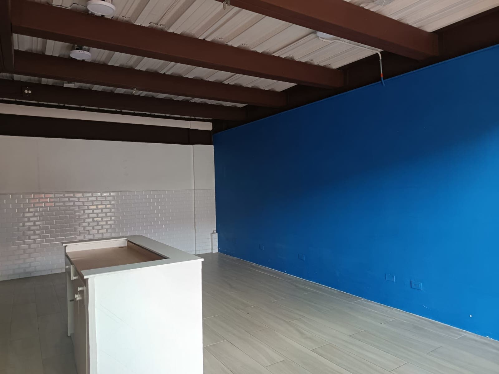 Local en arriendo en La Ceja — foto 1 de 11