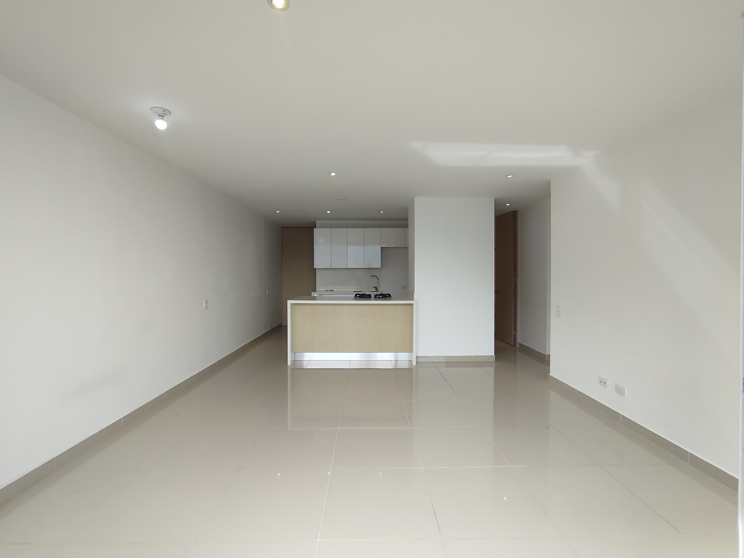 Apartamento en arriendo en Los Gonzalez, Poblado, Medellín — foto 3 de 20
