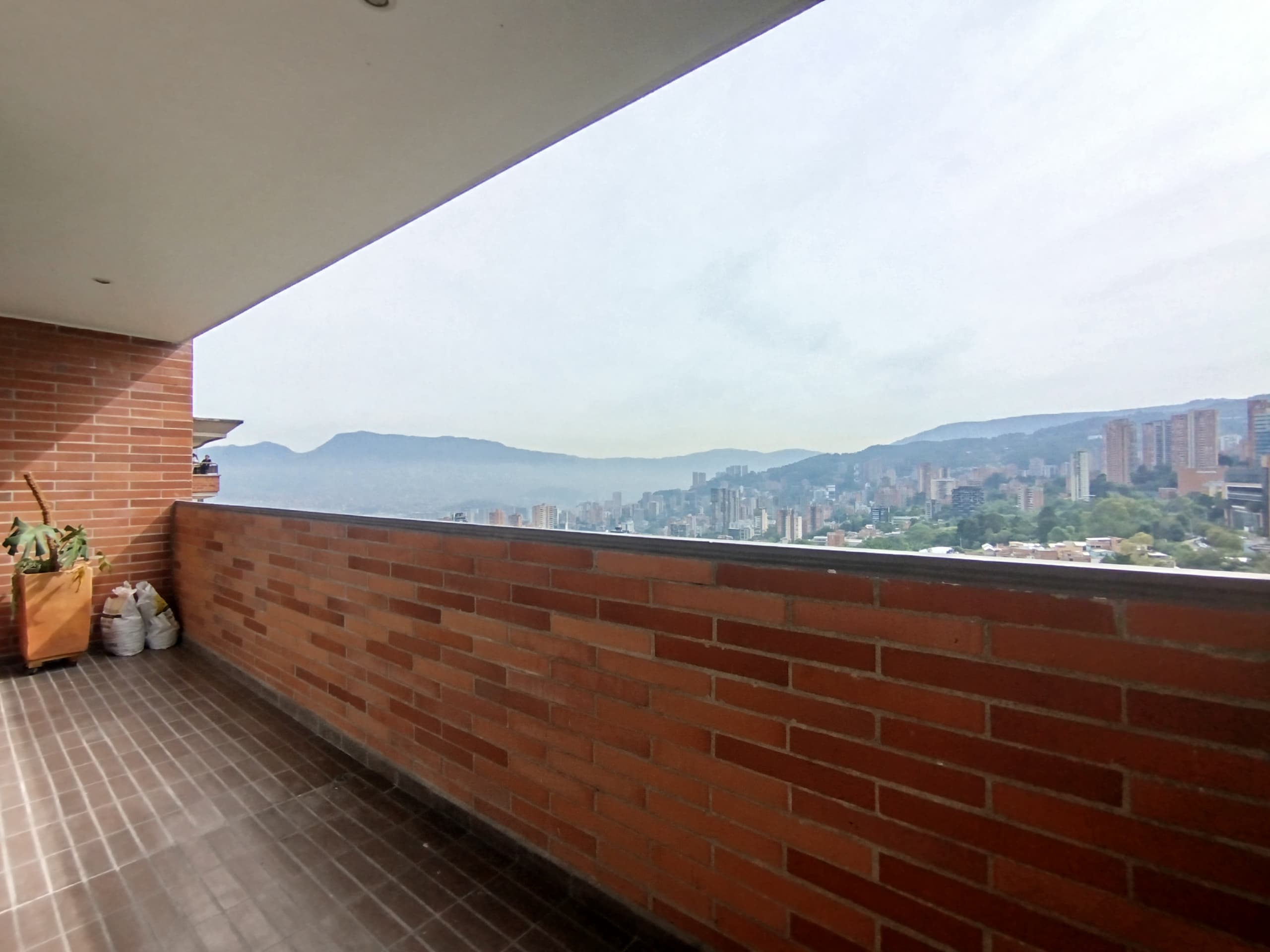 Apartamento en arriendo en Los Gonzalez, Poblado, Medellín — foto 5 de 20