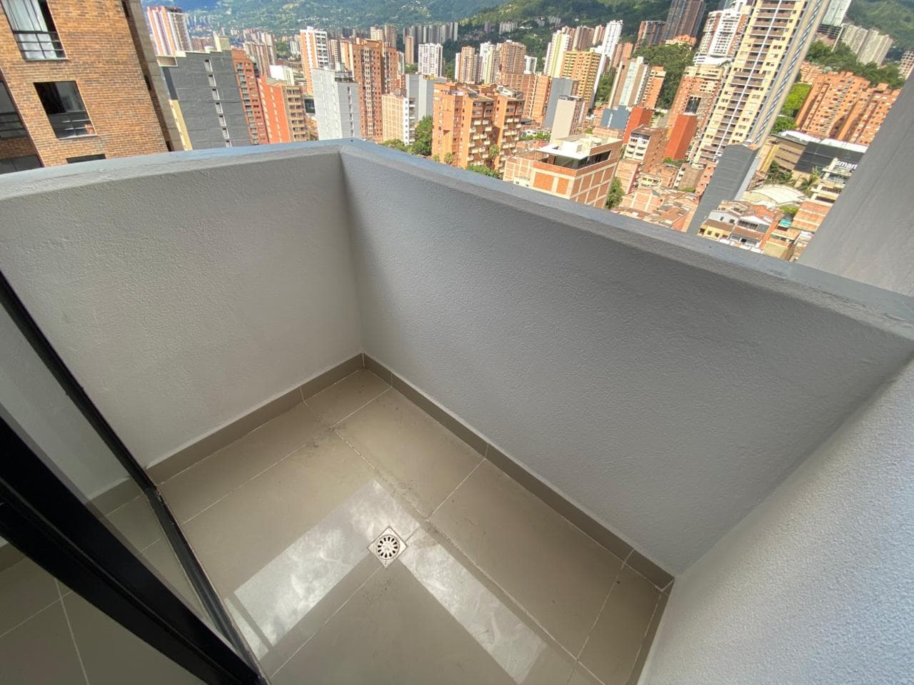 Apartamento en arriendo en Calle Larga, Sabaneta — foto 2 de 19