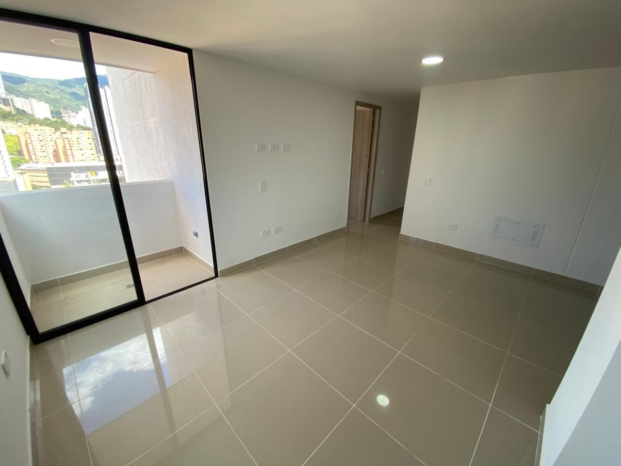 Apartamento en arriendo en Calle Larga, Sabaneta — foto 4 de 19