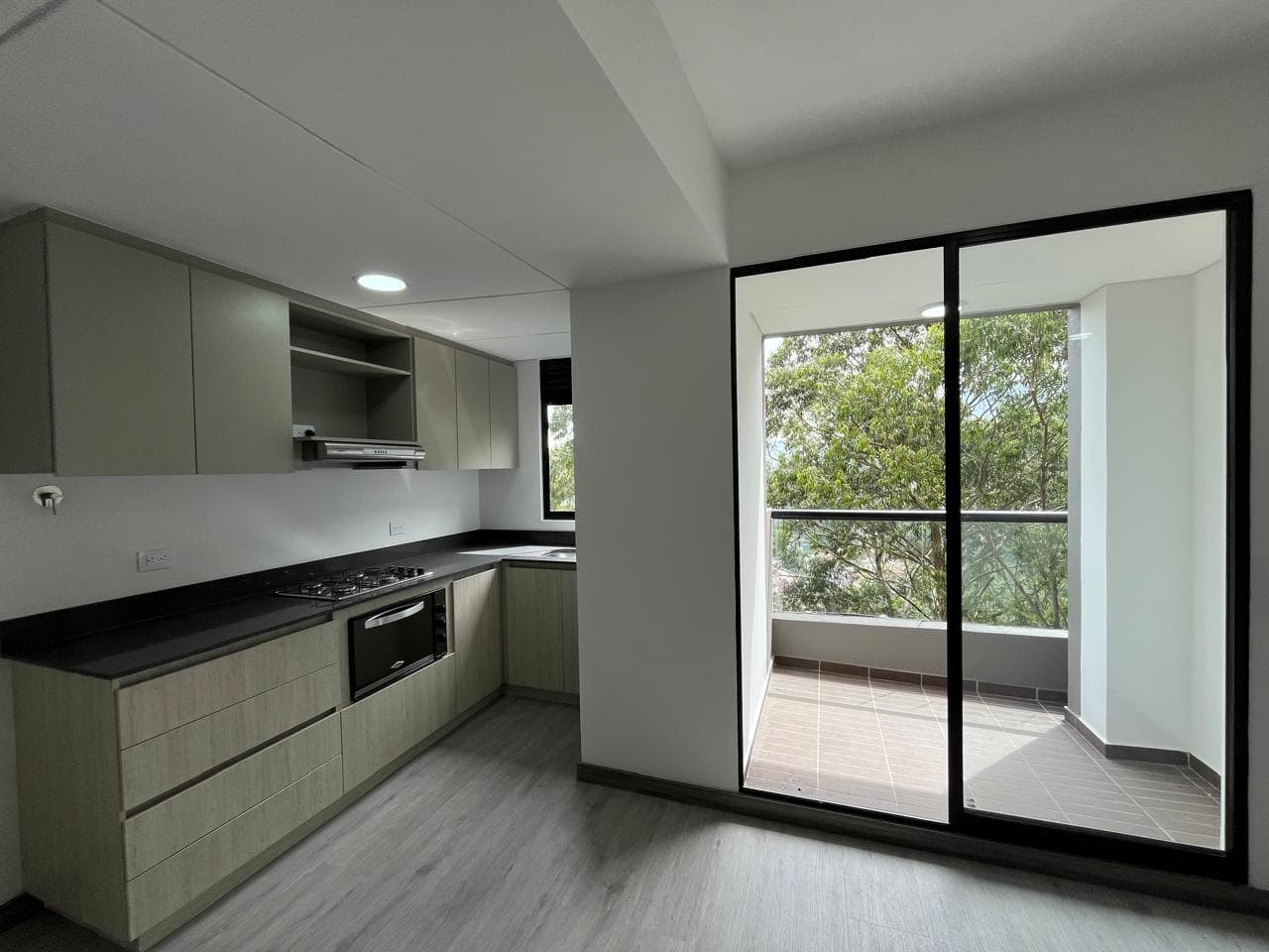 Apartamento en arriendo en Las Palmas M, Poblado, Medellín — foto 1 de 15