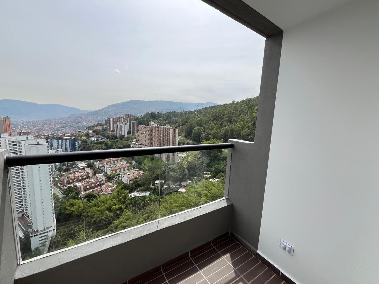 Apartamento en arriendo en Las Palmas M, Poblado, Medellín — foto 2 de 16