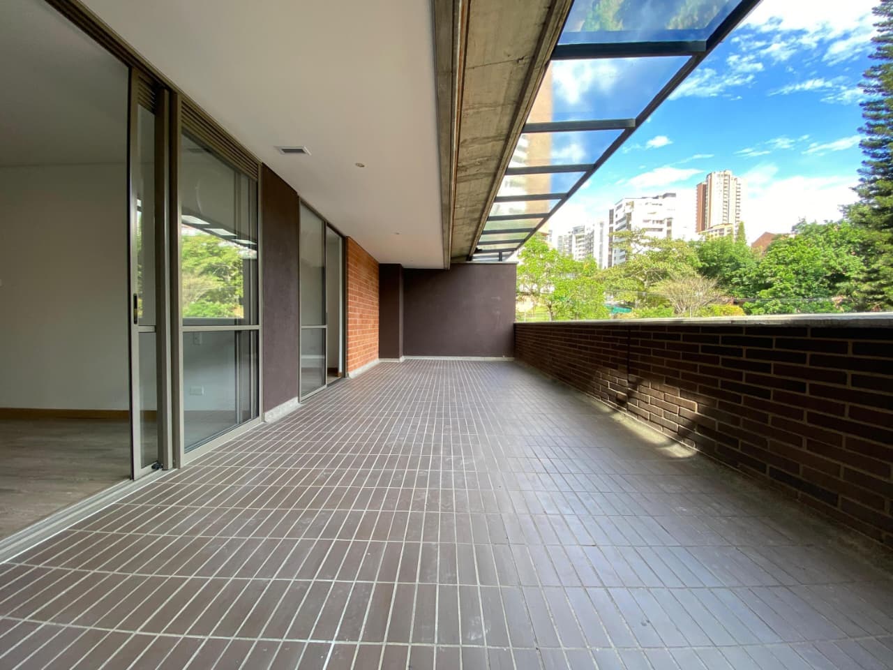 Apartamento en arriendo en Los Balsos, Poblado, Medellín — foto 1 de 20
