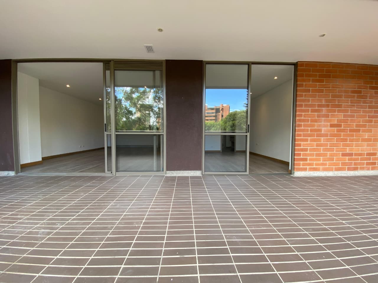 Apartamento en arriendo en Los Balsos, Poblado, Medellín — foto 2 de 20
