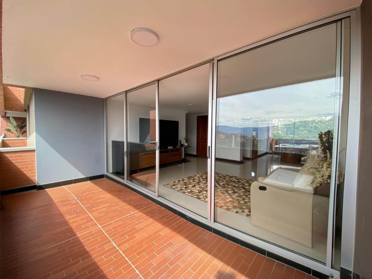 Apartamento en arriendo en Transversal Superior, Poblado, Medellín — foto 5 de 20
