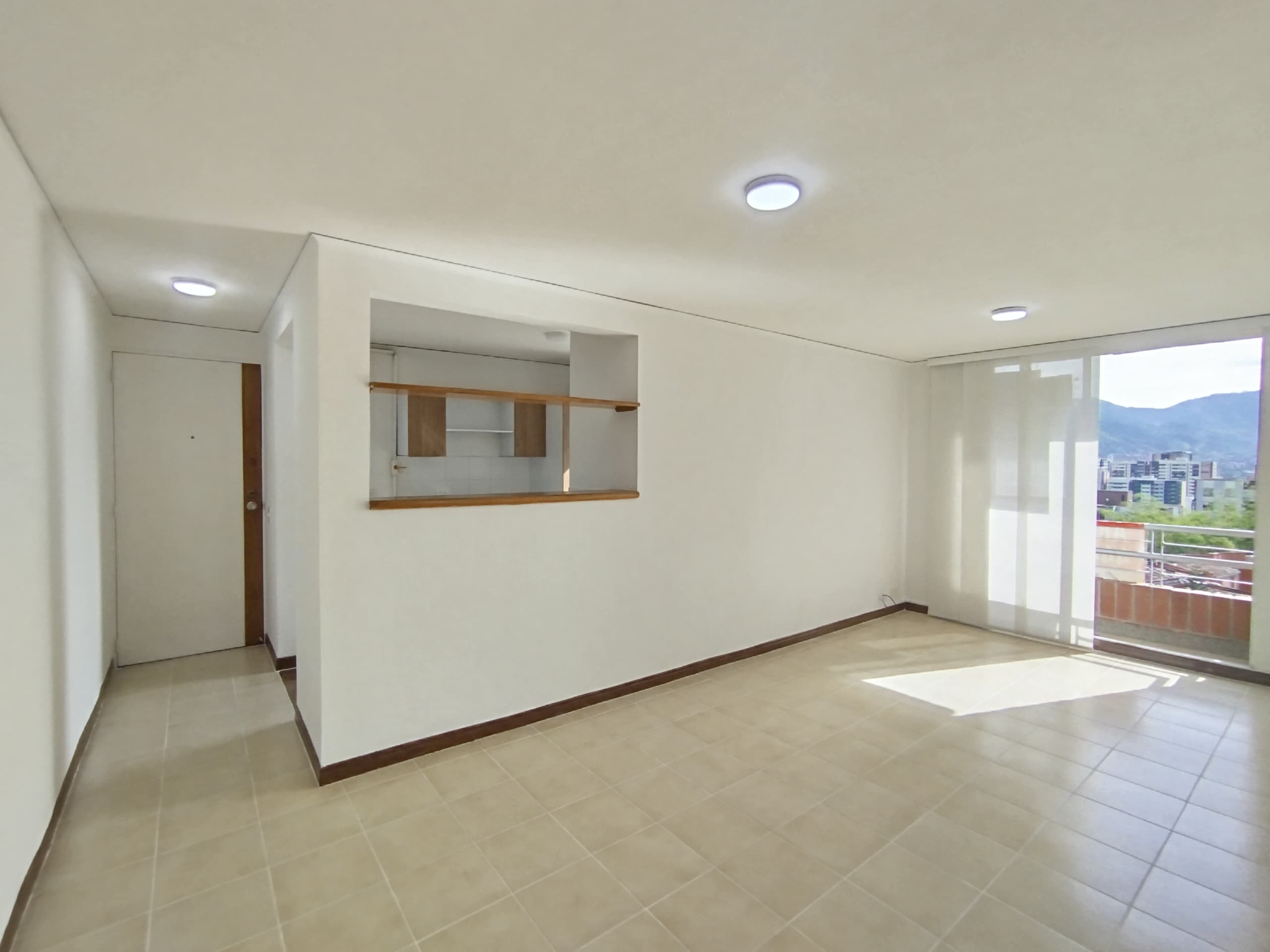 Apartamento en arriendo en Loma De San Julian, Centroriental, Medellín — foto 2 de 19
