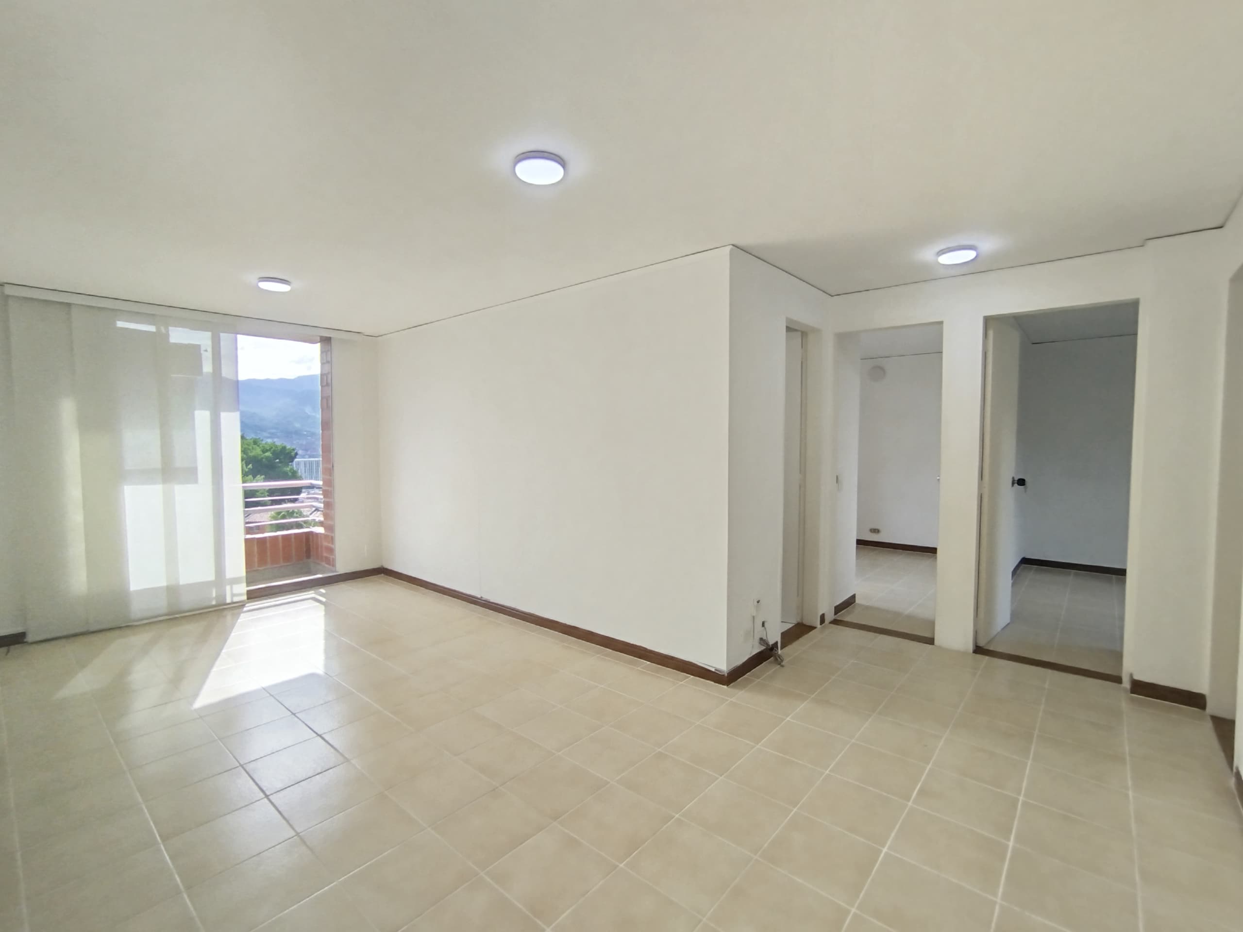 Apartamento en arriendo en Loma De San Julian, Centroriental, Medellín — foto 3 de 19
