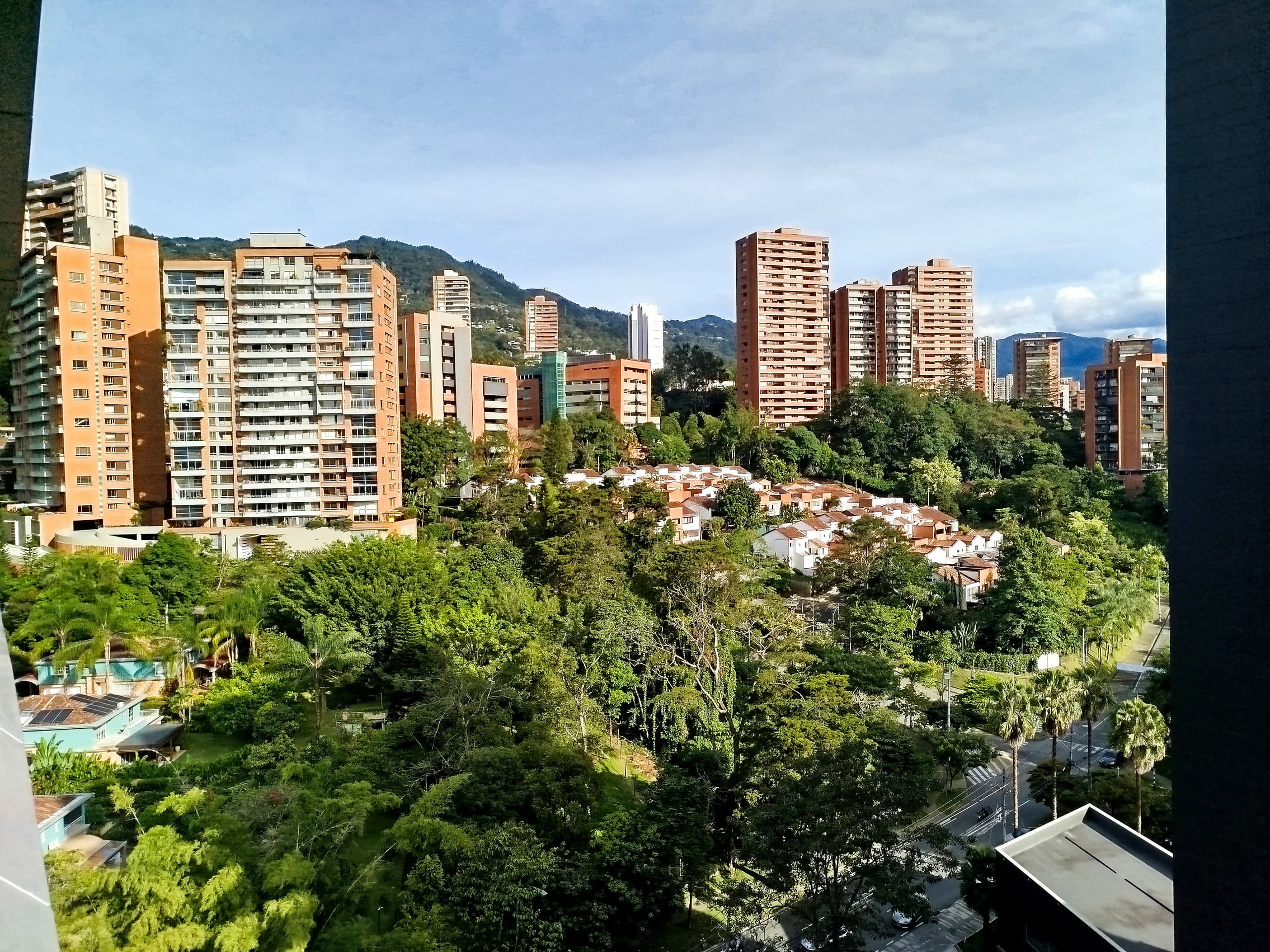 Apartamento en arriendo en Transversal Superior, Poblado, Medellín — foto 1 de 17