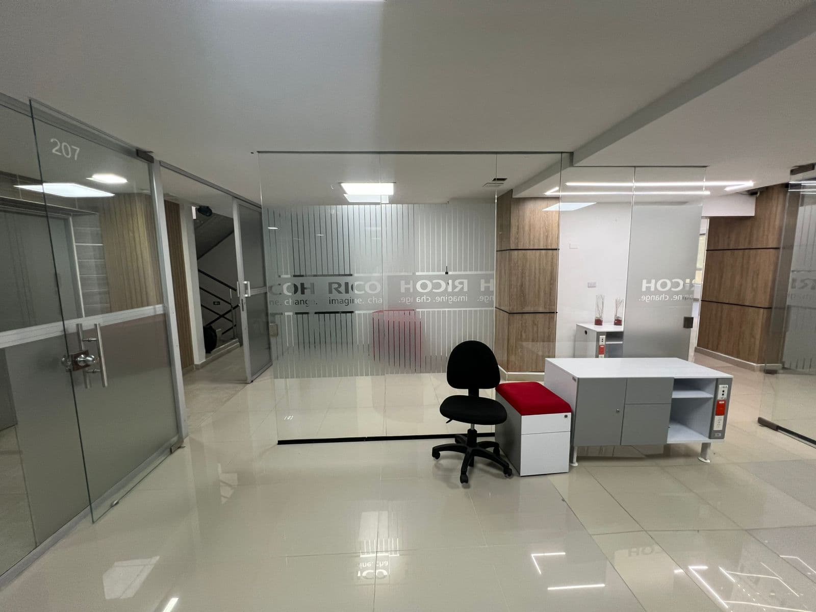 Oficina en arriendo en Estadio, Laureles, Medellín — foto 3 de 13