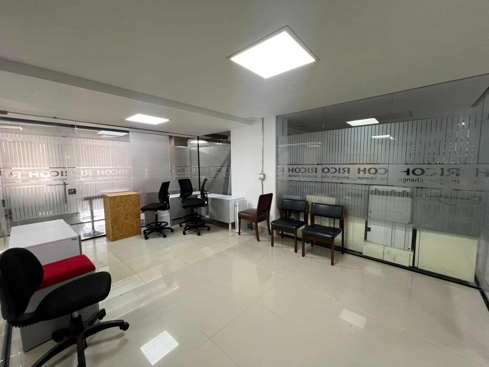 Oficina en arriendo en Estadio, Laureles, Medellín — foto 4 de 13