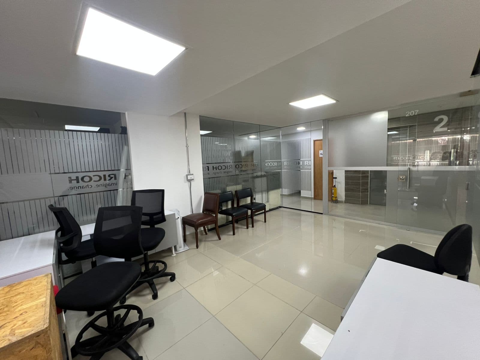 Oficina en arriendo en Estadio, Laureles, Medellín — foto 5 de 13
