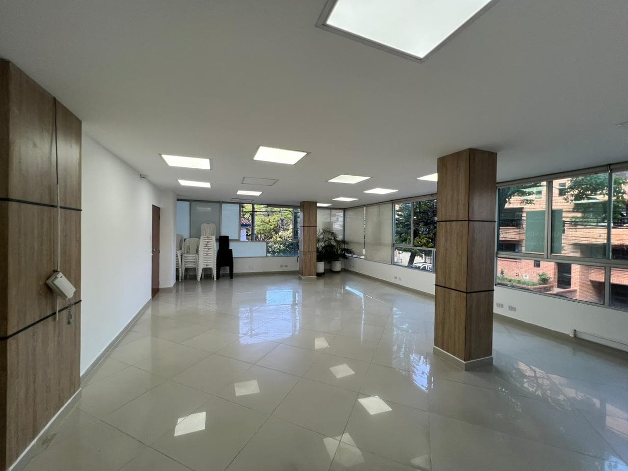 Oficina en arriendo en Estadio, Laureles, Medellín — foto 4 de 14