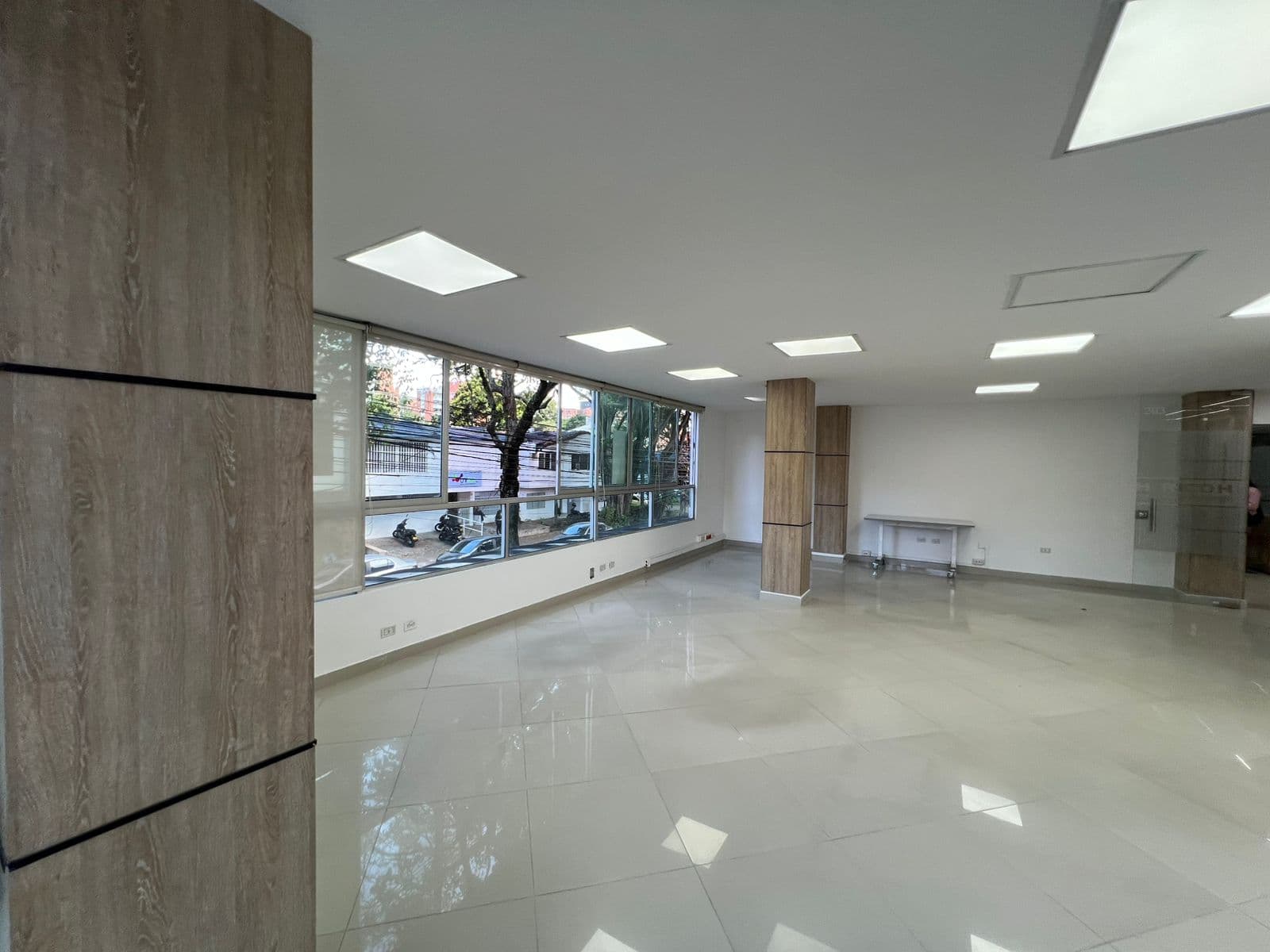 Oficina en arriendo en Estadio, Laureles, Medellín — foto 5 de 14