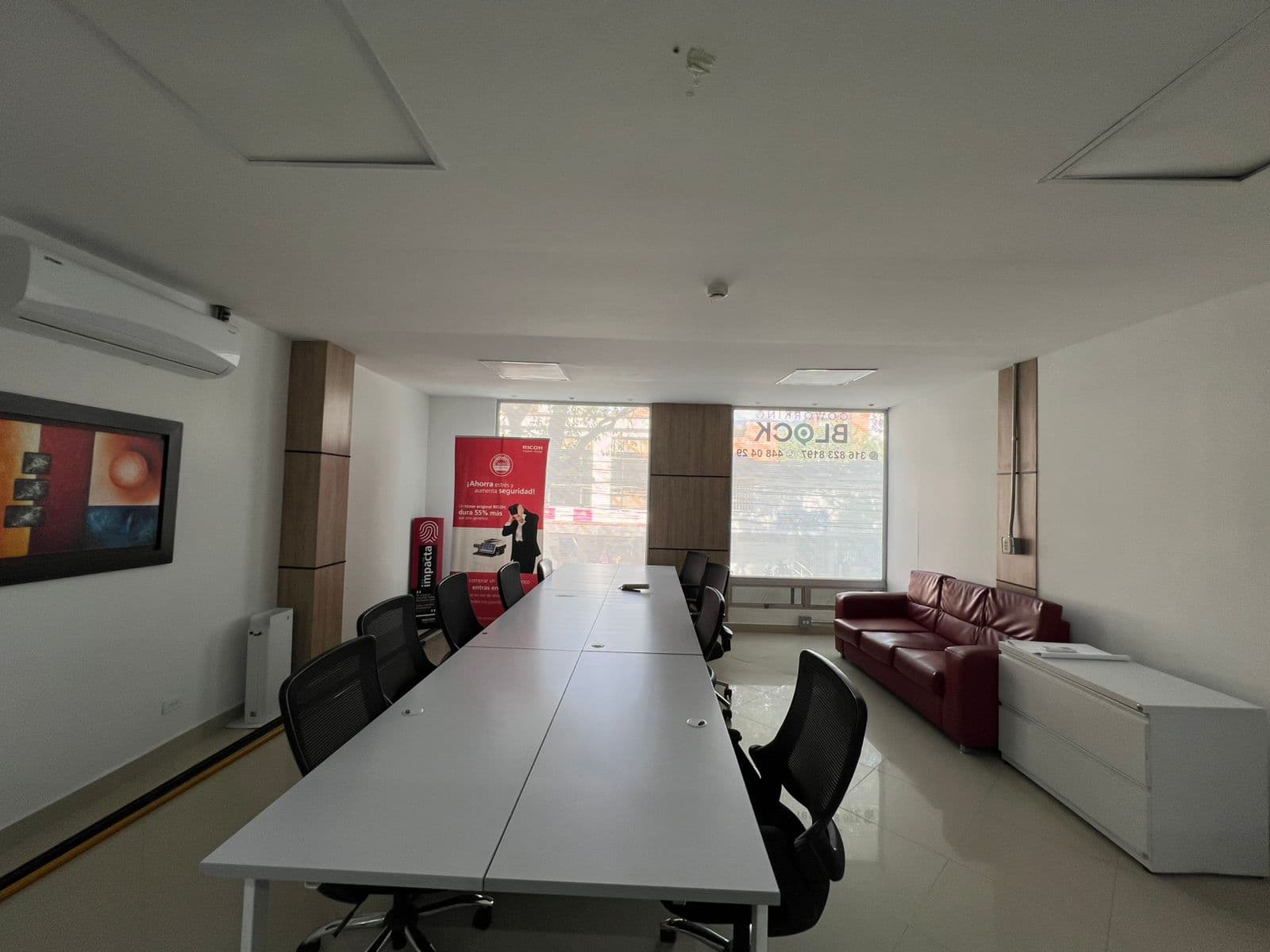 Oficina en arriendo en Estadio, Laureles, Medellín — foto 1 de 13