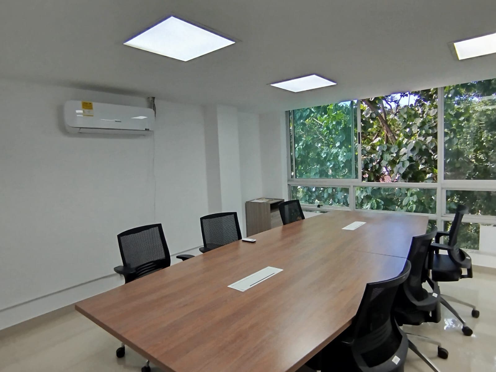Oficina en arriendo en Estadio, Laureles, Medellín — foto 1 de 14