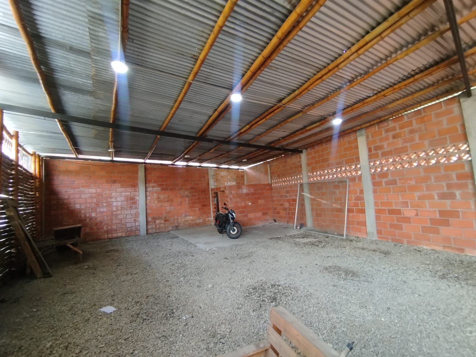 Local en arriendo en Bello — foto 1 de 8
