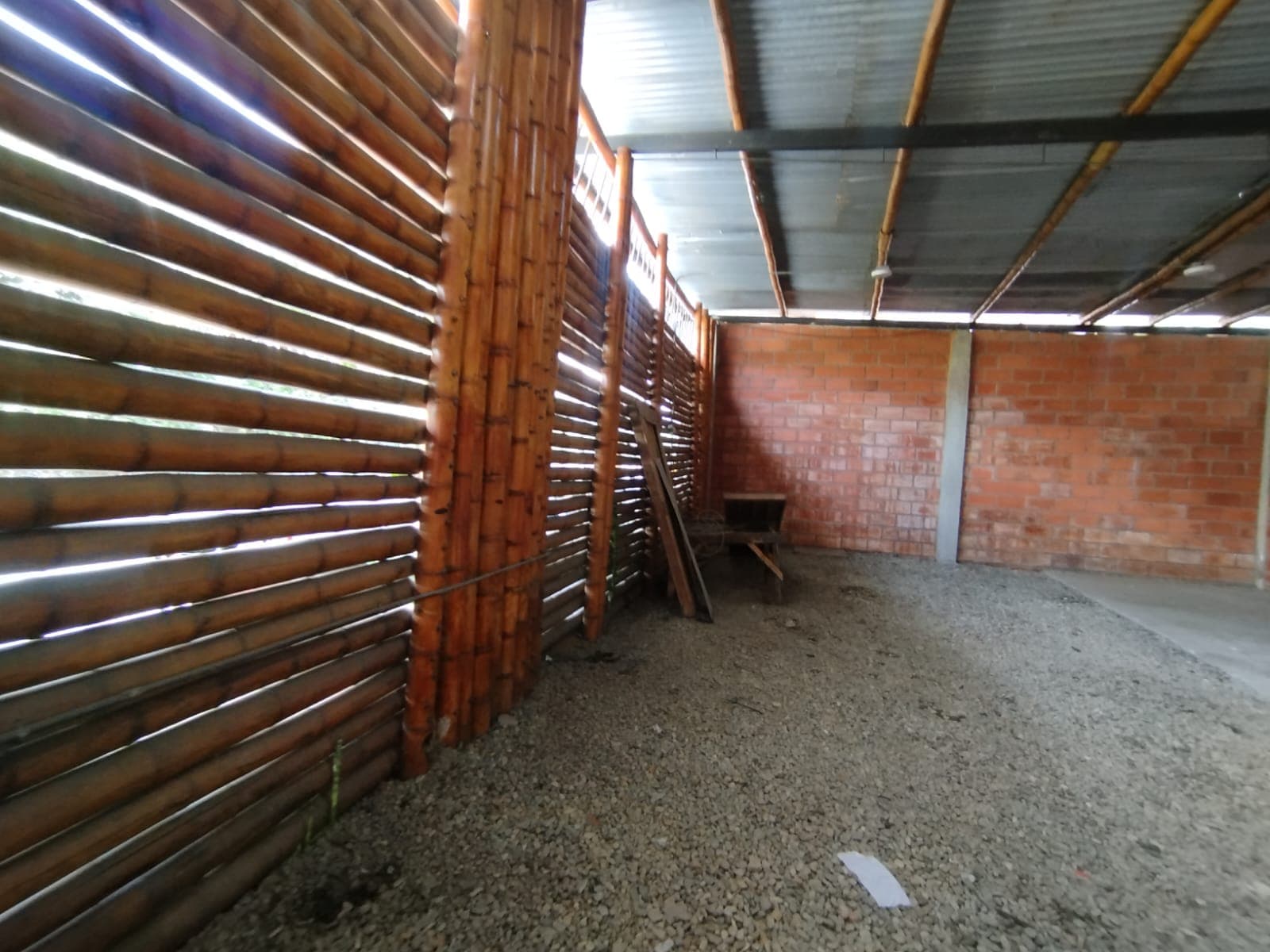 Local en arriendo en Bello — foto 2 de 8
