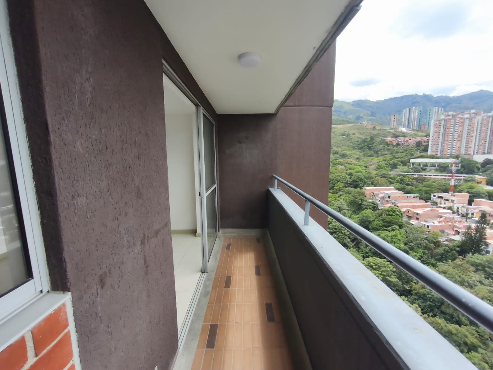 Apartamento en arriendo en Bello — foto 2 de 16