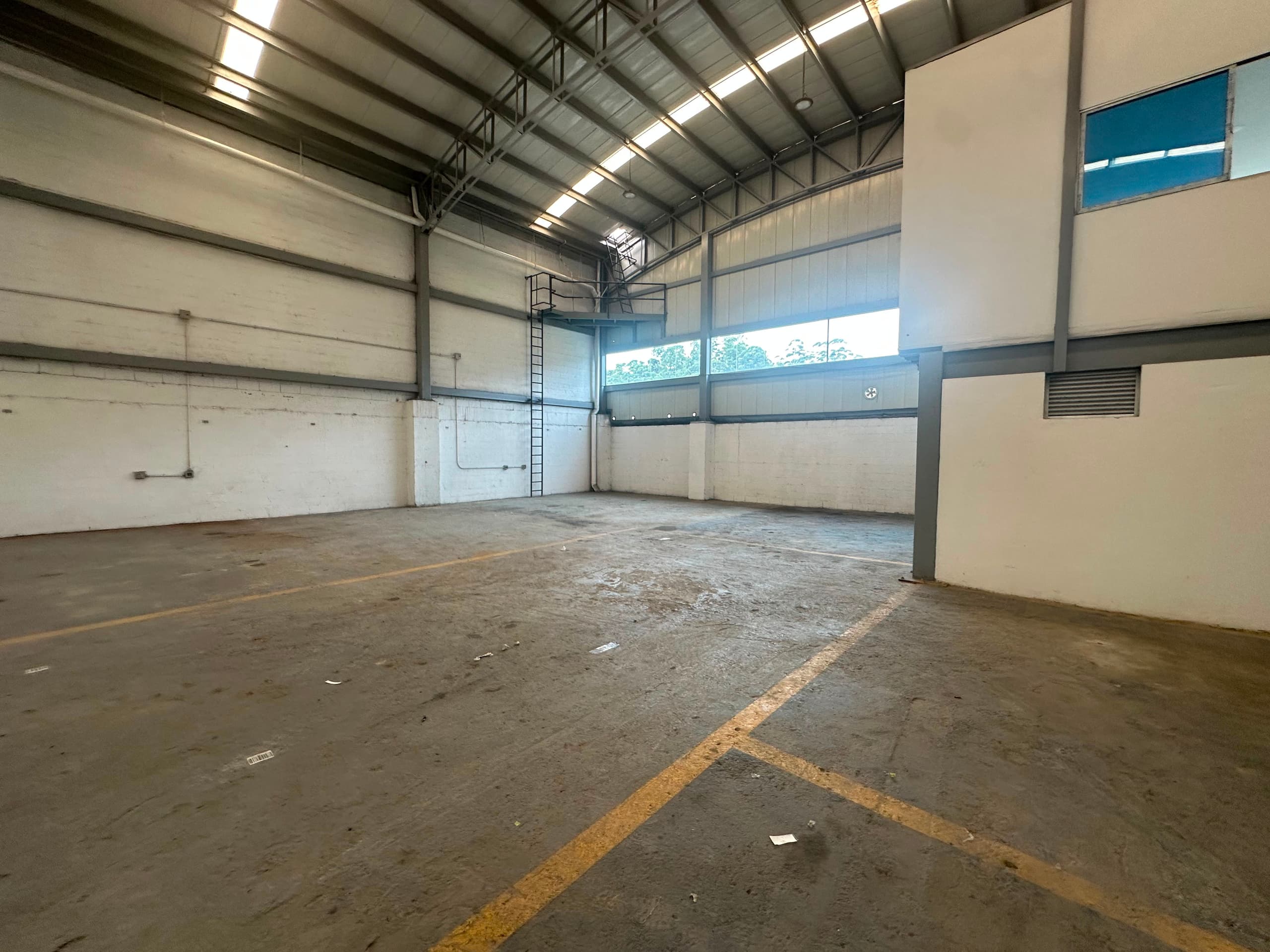 Bodega en arriendo en Caldas — foto 2 de 17