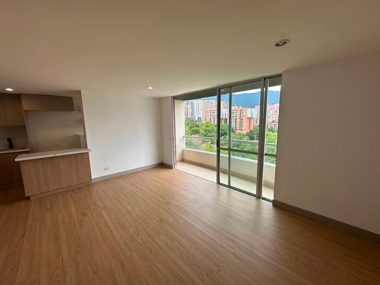 Apartamento en arriendo en El Esmeraldal, Envigado — foto 4 de 15