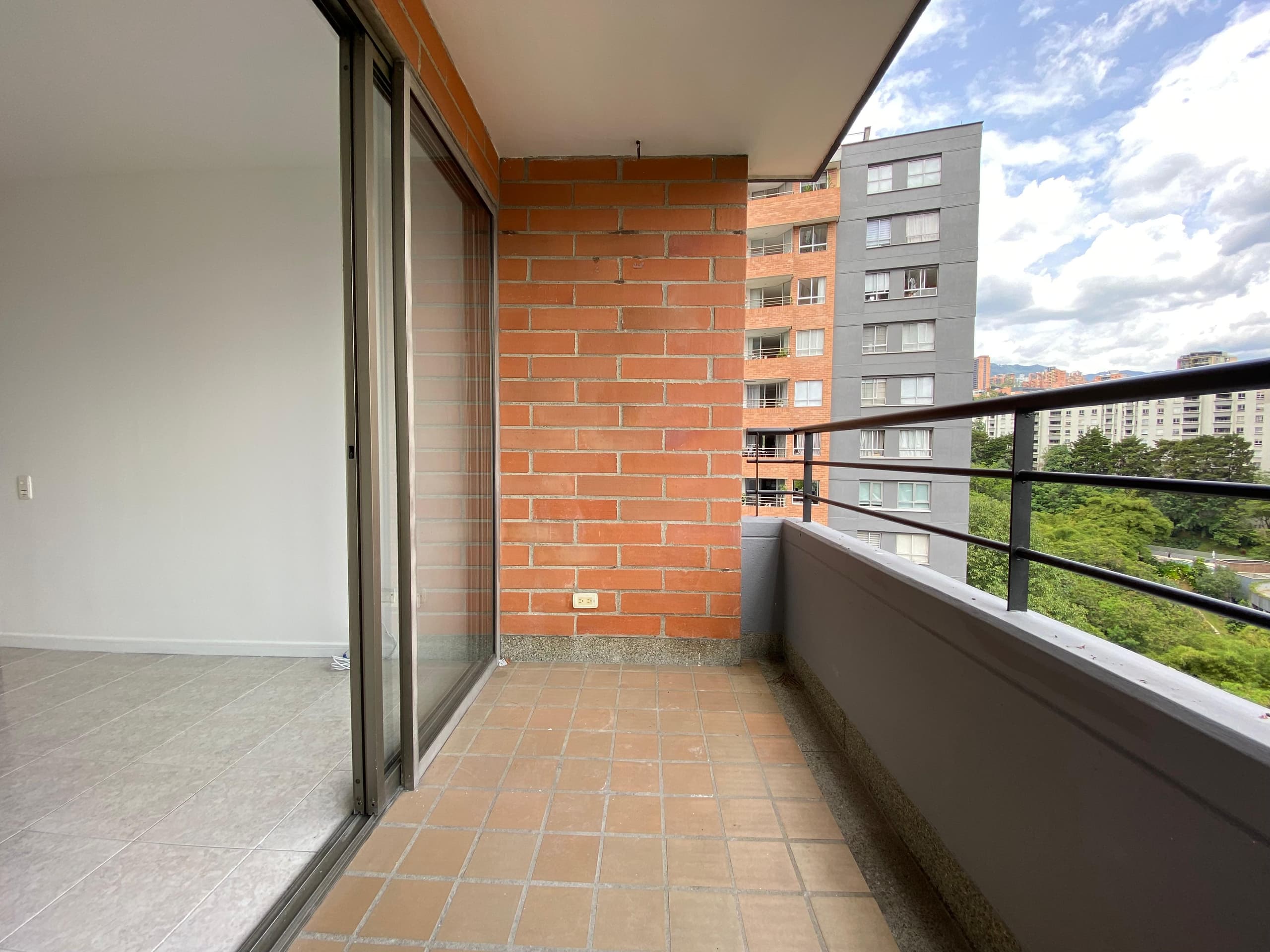 Apartamento en arriendo en Vizcaya, Poblado, Medellín — foto 2 de 20