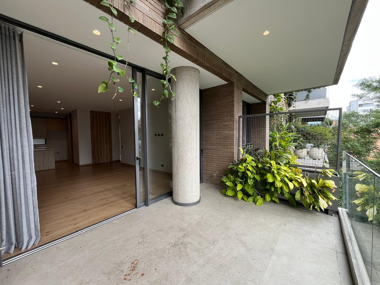 Apartamento en arriendo en Castropol, Poblado, Medellín — foto 2 de 19