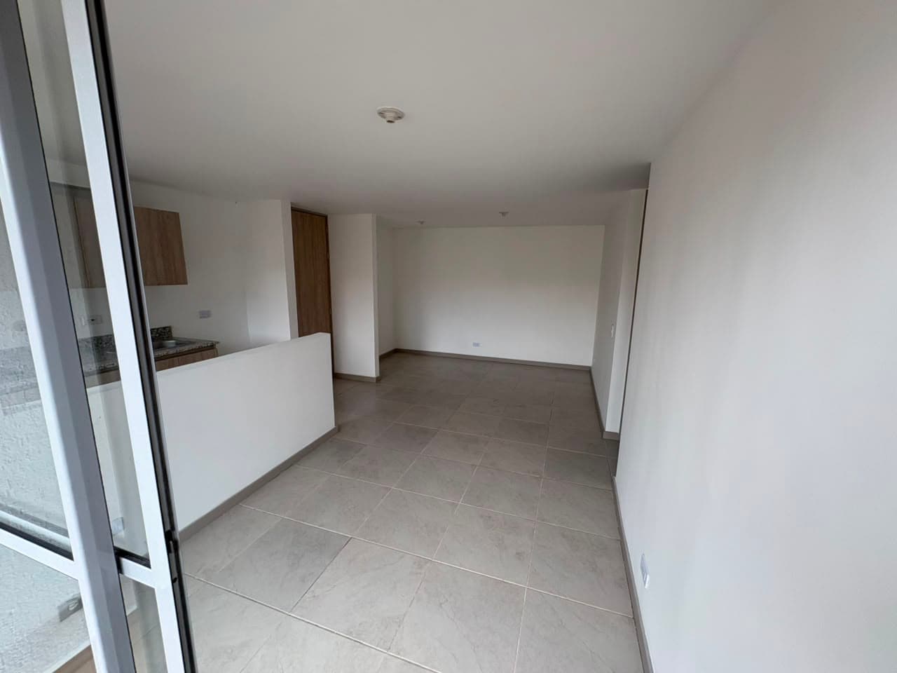 Apartamento en arriendo en La Cuenca, Envigado — foto 4 de 16