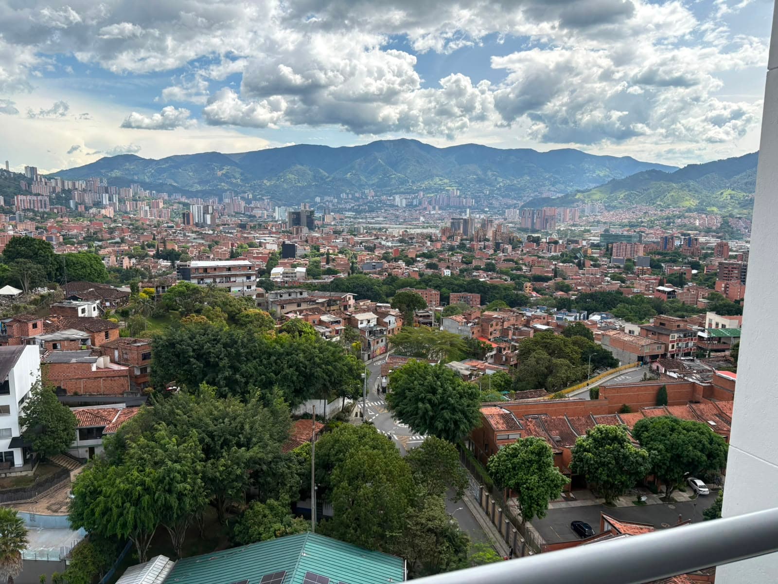 Apartamento en arriendo en La Abadia, Envigado — foto 1 de 17
