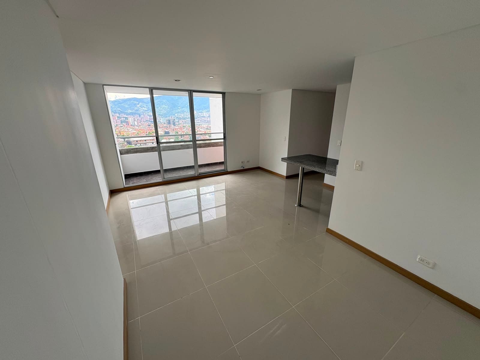 Apartamento en arriendo en La Abadia, Envigado — foto 3 de 17