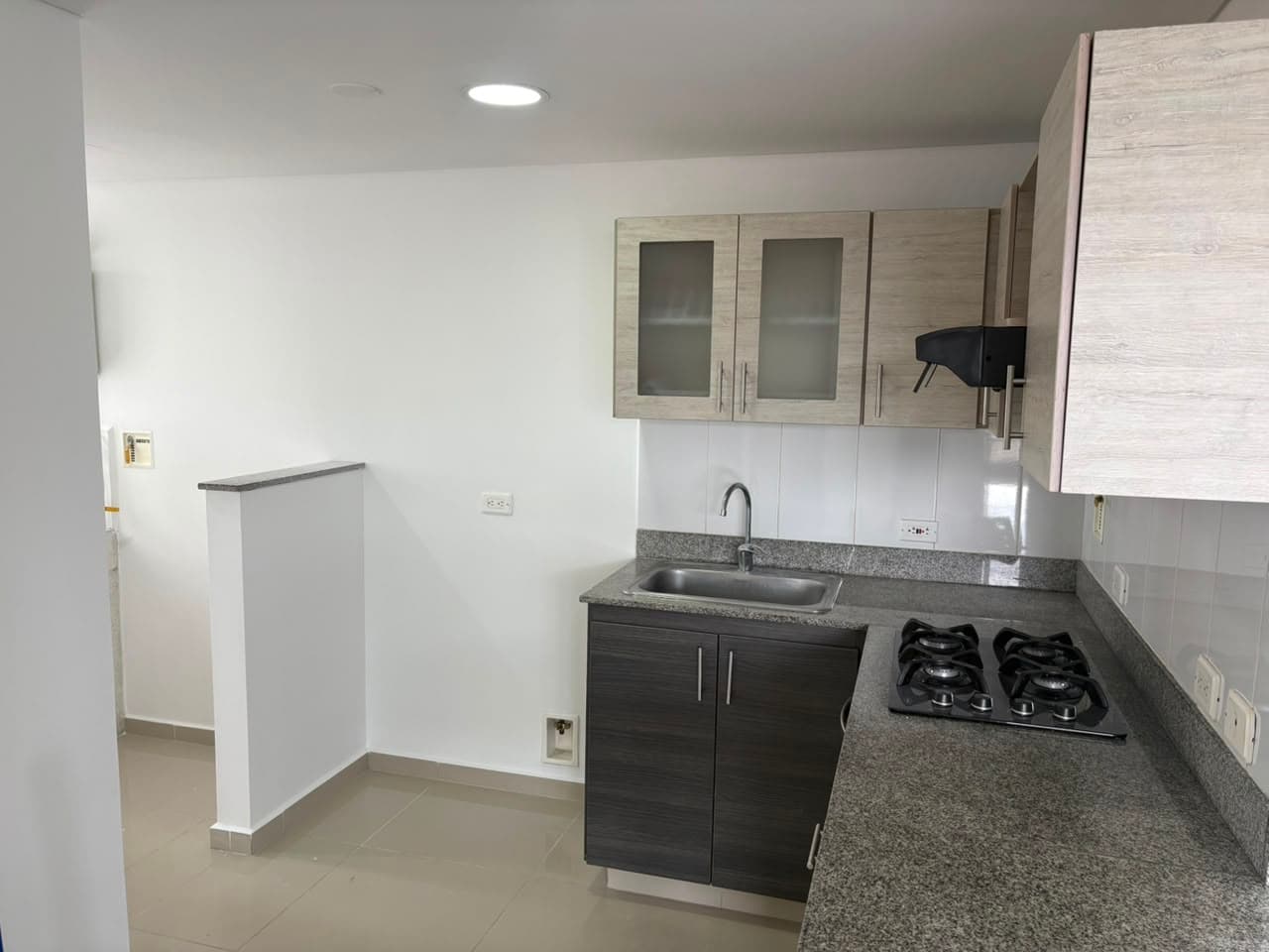 Apartamento en arriendo en La Abadia, Envigado — foto 5 de 17