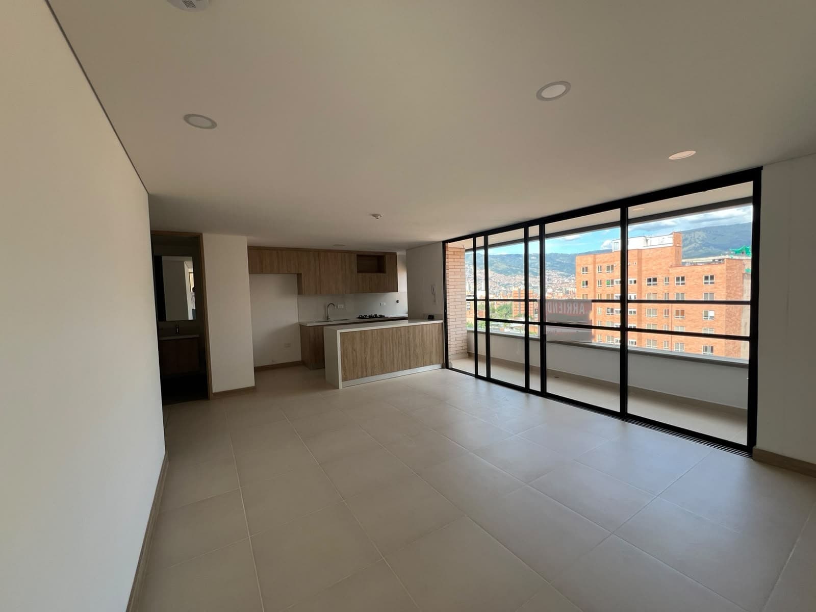 Apartamento en arriendo en Laureles, Medellín — foto 3 de 18