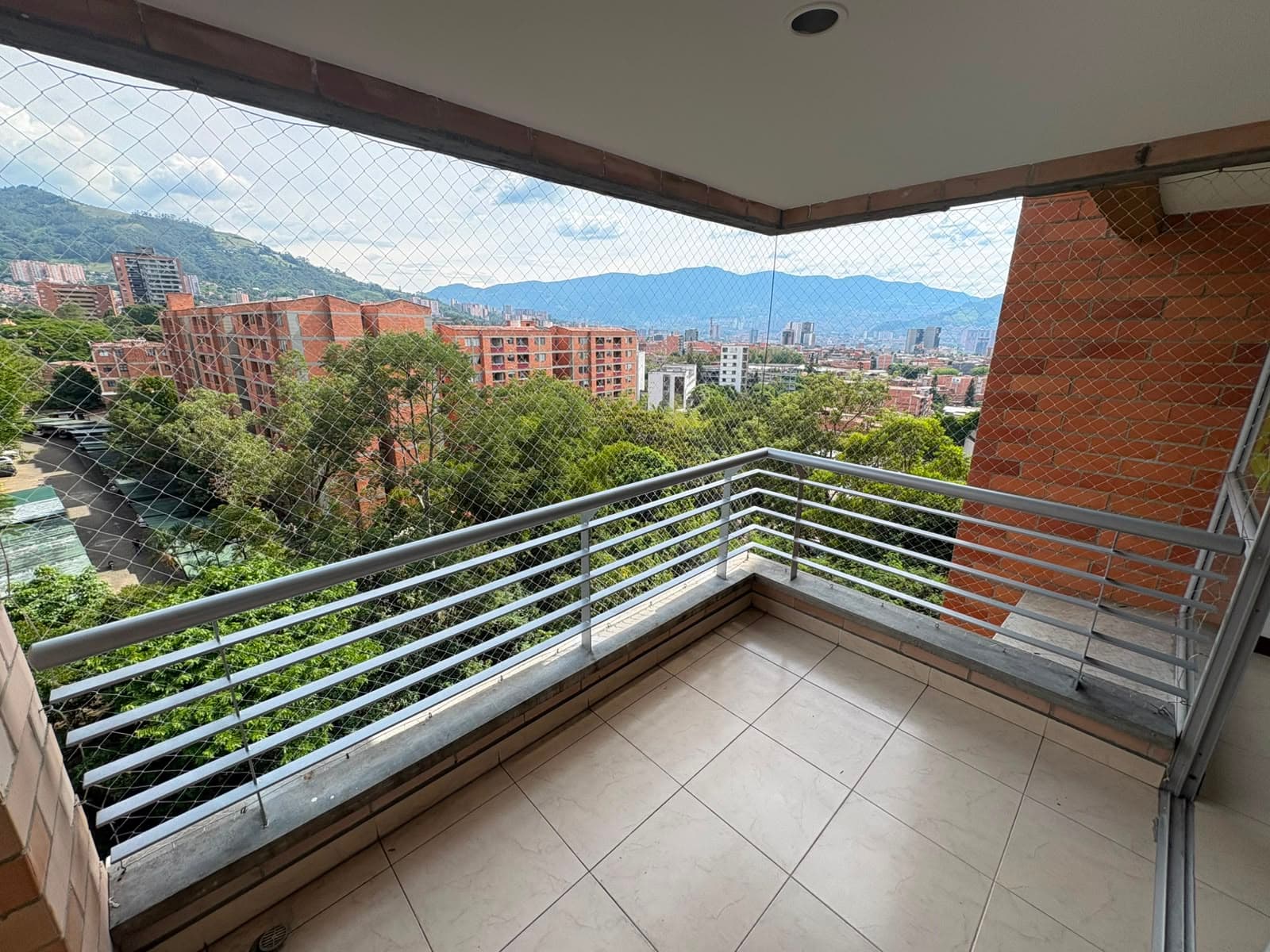 Apartamento en arriendo en La Sebastiana, Envigado — foto 1 de 15